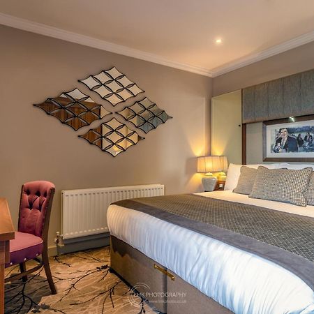 City Hotel Лондондерри Экстерьер фото